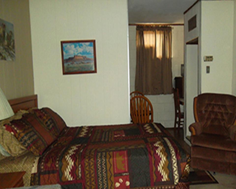 Holiday Motel Кениън Сити Стая снимка